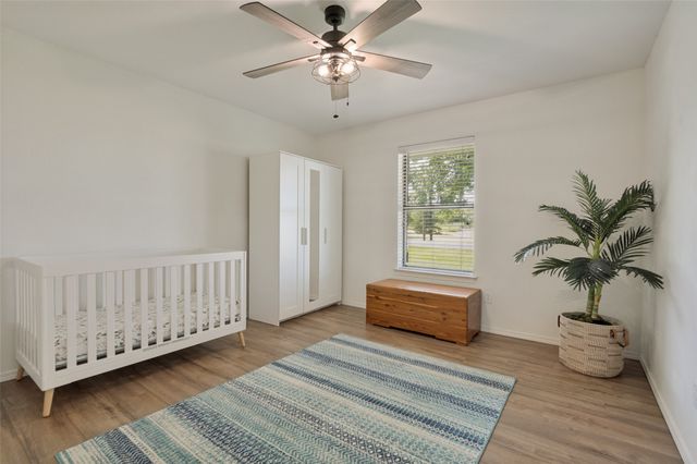 616 E Avenue E, Midlothian, TX 76065