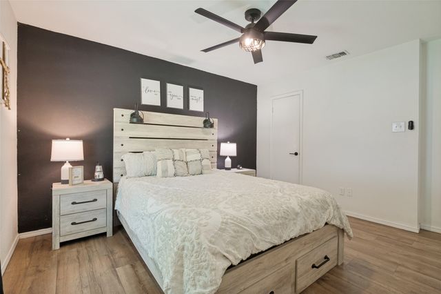 616 E Avenue E, Midlothian, TX 76065