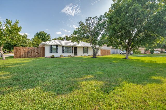 616 E Avenue E, Midlothian, TX 76065