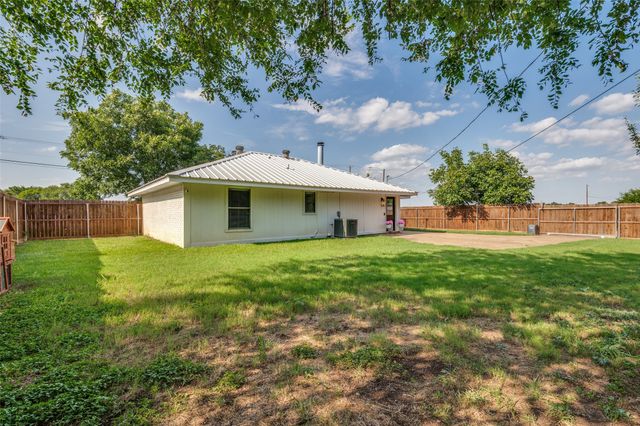 616 E Avenue E, Midlothian, TX 76065