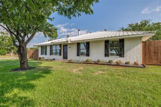 616 E Avenue E, Midlothian, TX 76065
