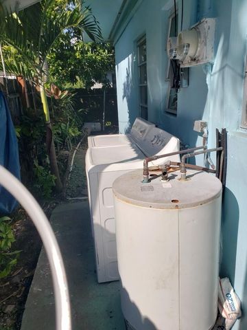 283 NE 111th Street 283, Miami, FL 33161