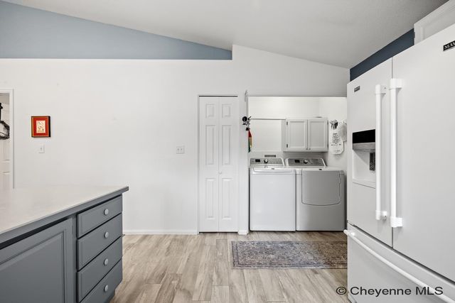 3802 VILLAGE VIEW LN, Cheyenne, WY 82009