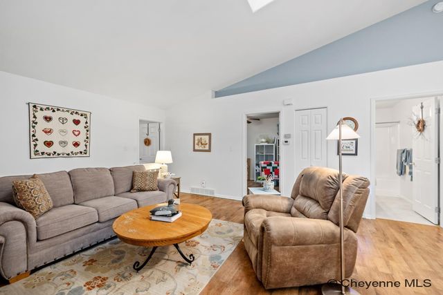 3802 VILLAGE VIEW LN, Cheyenne, WY 82009