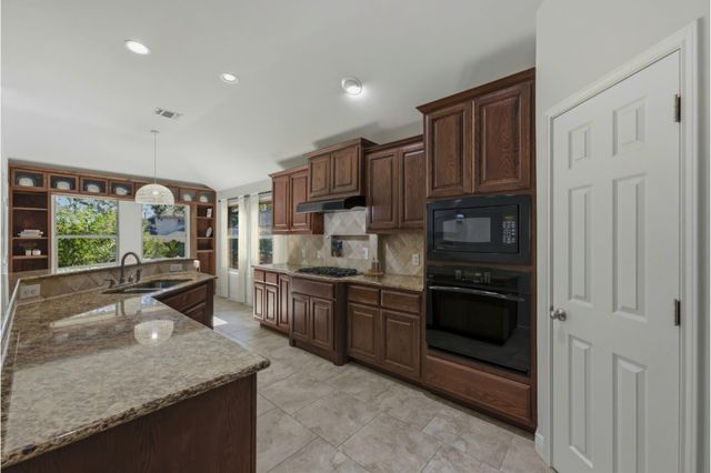 150 Saint Richie LN, Austin, TX 78737