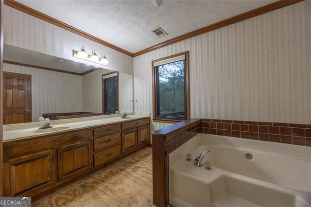 2064 Palmer CT Court, Lawrenceville, GA 30043