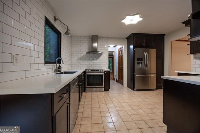 2064 Palmer CT Court, Lawrenceville, GA 30043