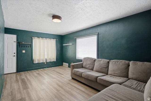 3555 S PORTER AVE, Ogden, UT 84403