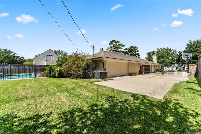 7548 Boyce Dr, Baton Rouge, LA 70809
