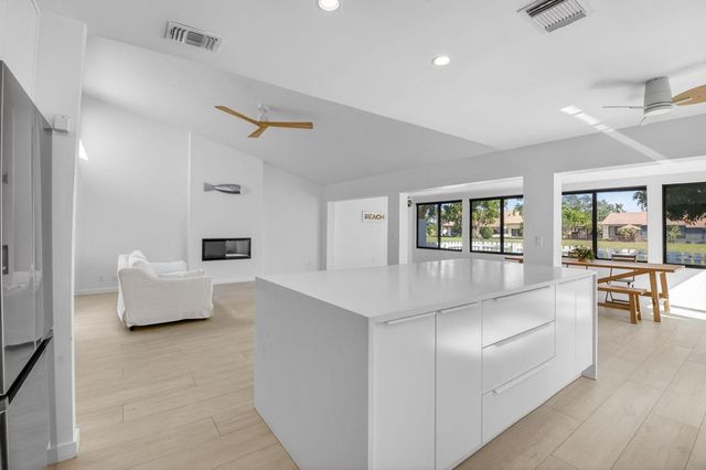 233 SW 28th Avenue, Delray Beach, FL 33445