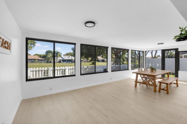 233 SW 28th Avenue, Delray Beach, FL 33445