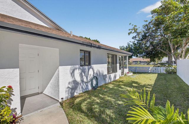 233 SW 28th Avenue, Delray Beach, FL 33445