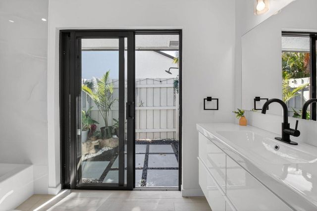 233 SW 28th Avenue, Delray Beach, FL 33445