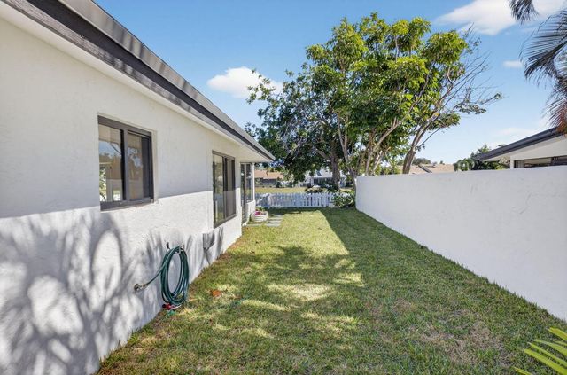 233 SW 28th Avenue, Delray Beach, FL 33445