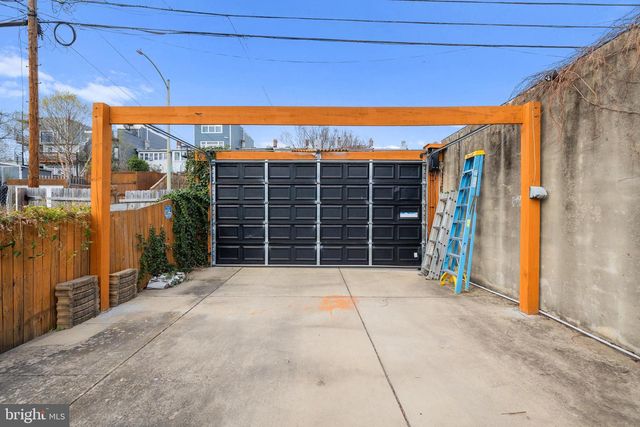 1242 NEAL STREET, Washington, DC 20002