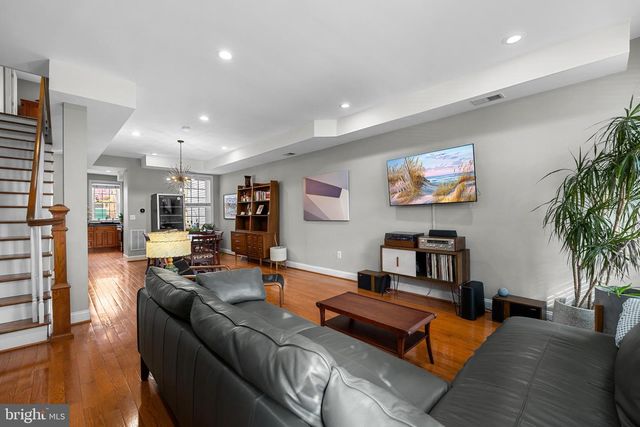 1242 NEAL STREET, Washington, DC 20002