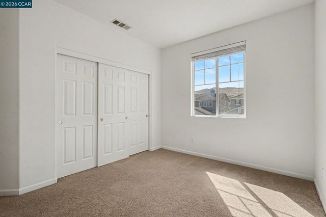 1043 Ashbridge Bay Dr, Pittsburg, CA 94565