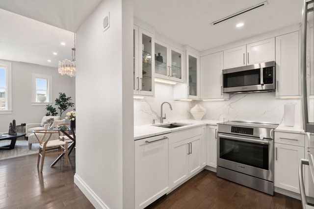 416 Marlborough Street 702, Boston, MA 02115