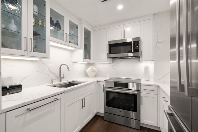 416 Marlborough Street 702, Boston, MA 02115