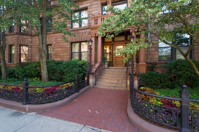 416 Marlborough Street 702, Boston, MA 02115