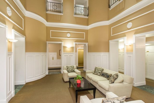 416 Marlborough Street 702, Boston, MA 02115