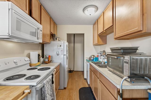 1011 11th Avenue S 8, Hopkins, MN 55343