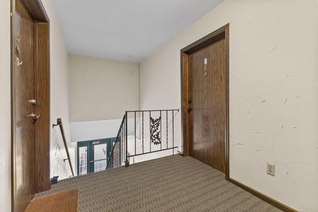 1011 11th Avenue S 8, Hopkins, MN 55343