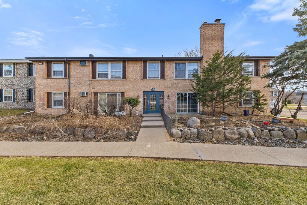 1011 11th Avenue S 8, Hopkins, MN 55343