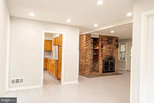 9907 WOODLAND DR, Silver Spring, MD 20902
