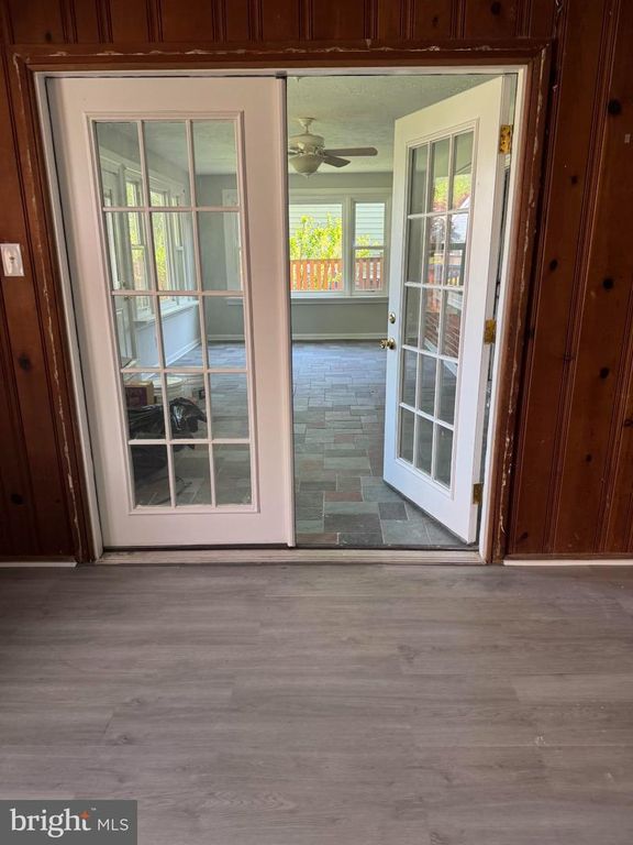 Image 23 of property listing at 9907 WOODLAND DR, Silver Spring, MD 20902
