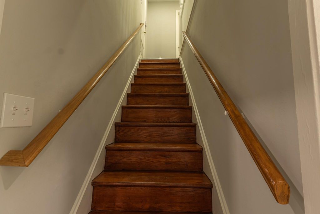 Image 30 of property listing at 9907 WOODLAND DR, Silver Spring, MD 20902