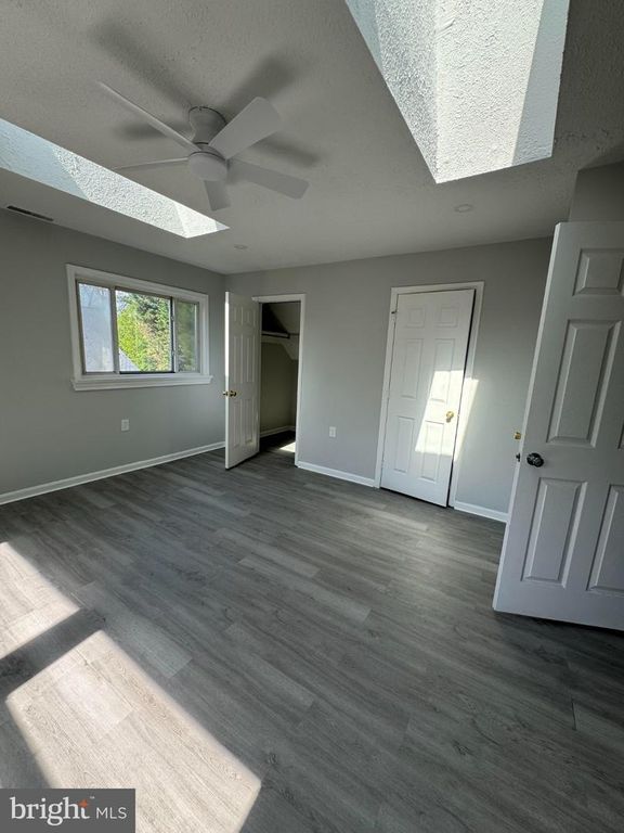 Image 35 of property listing at 9907 WOODLAND DR, Silver Spring, MD 20902