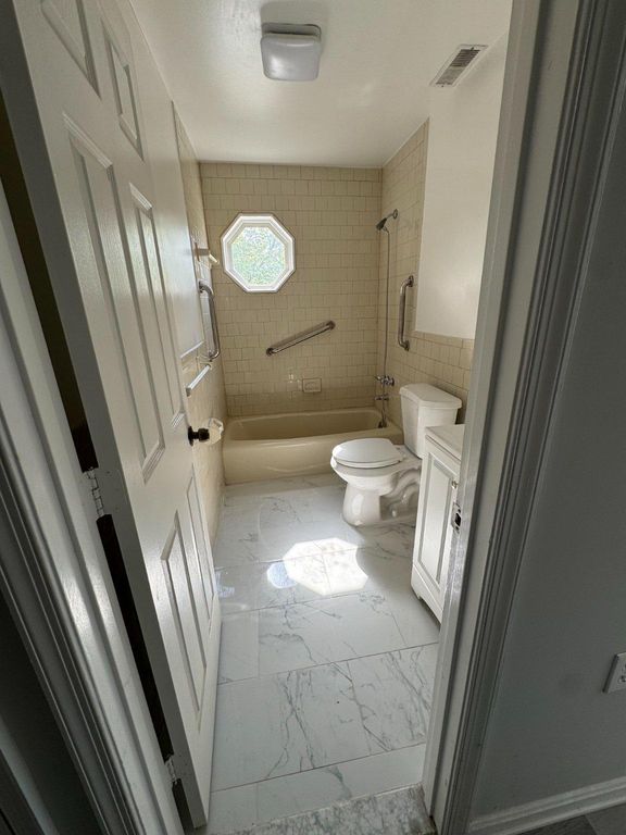 Image 40 of property listing at 9907 WOODLAND DR, Silver Spring, MD 20902