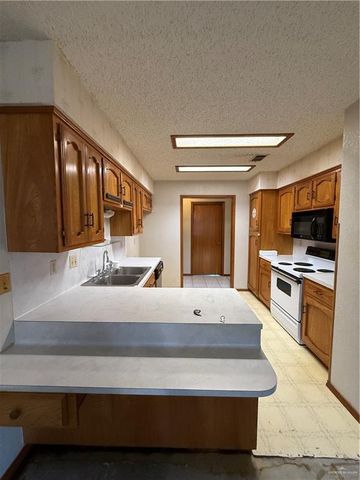 2304 Viola Street, Mission, TX 78574