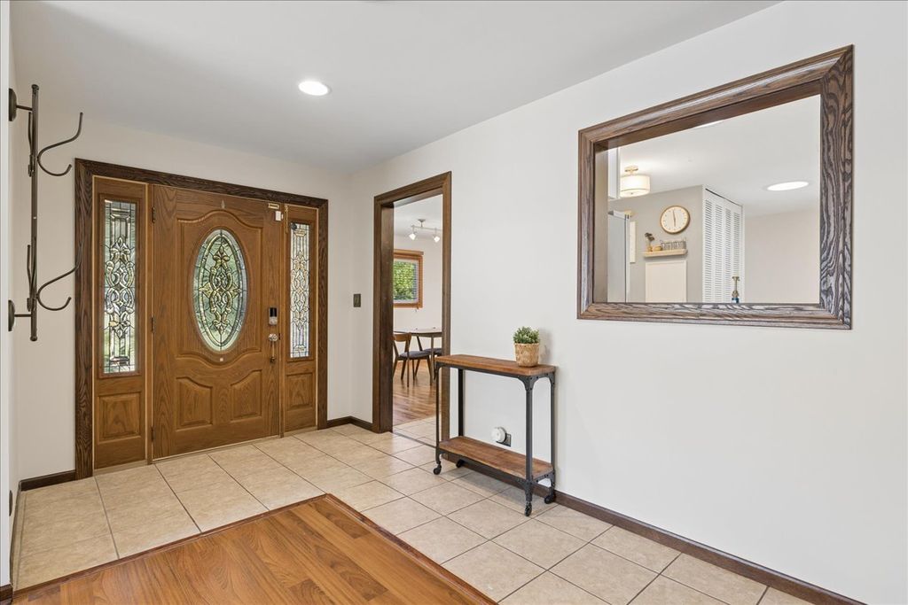 453 Elder Lane, Glenview, IL 60025 — photo 2