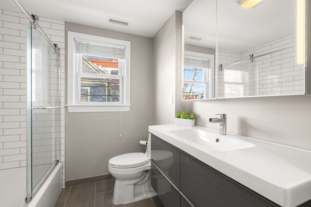 111 Fayette St 2, Watertown, MA 02472