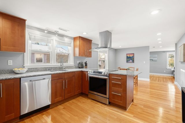 111 Fayette St 2, Watertown, MA 02472