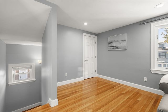 111 Fayette St 2, Watertown, MA 02472