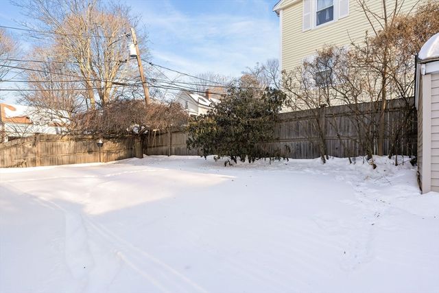 111 Fayette St 2, Watertown, MA 02472