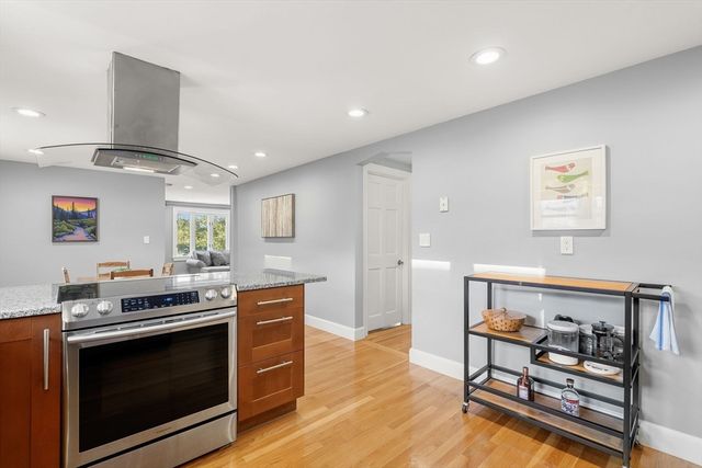 111 Fayette St 2, Watertown, MA 02472