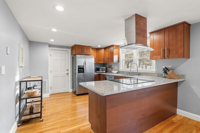 111 Fayette St 2, Watertown, MA 02472