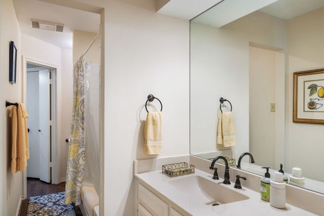 2015 N Saint Andrews Court, Arlington, TX 76011