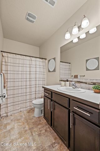 3665 N Croghan DR, Post Falls, ID 83854