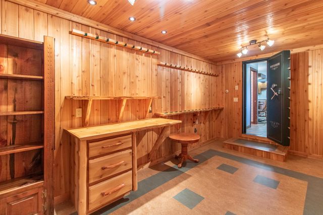 99 Ingalls Drive, Irasburg, VT 05845