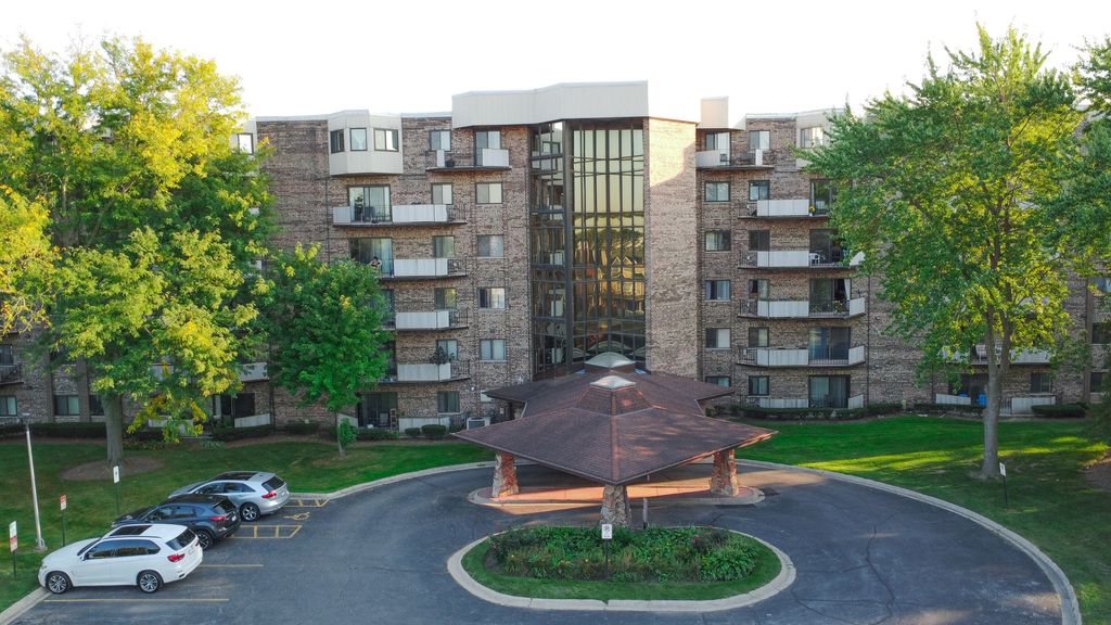 1275 E Baldwin Lane 507, Palatine, IL 60074