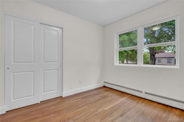 15 Glenwood Lane, Huntington, NY 11743