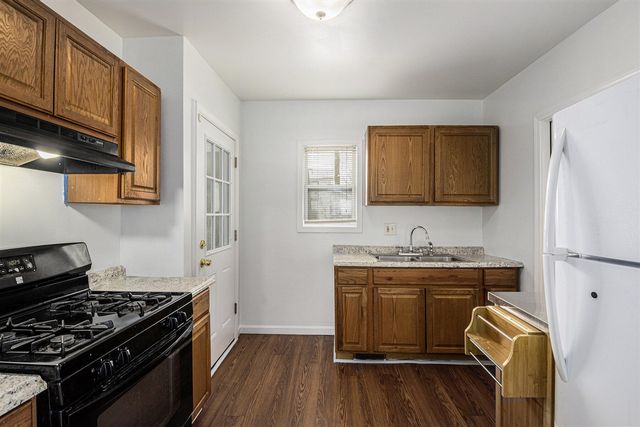 718 Center Street, Jackson, MI 49202