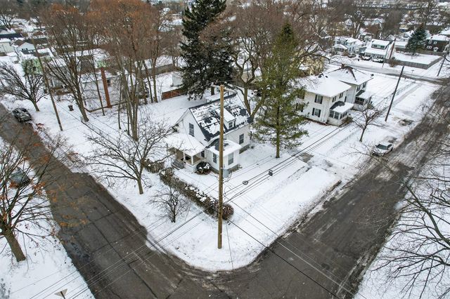 718 Center Street, Jackson, MI 49202