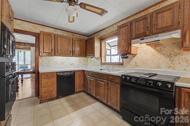 318 Sunrise Park, Sylva, NC 28779