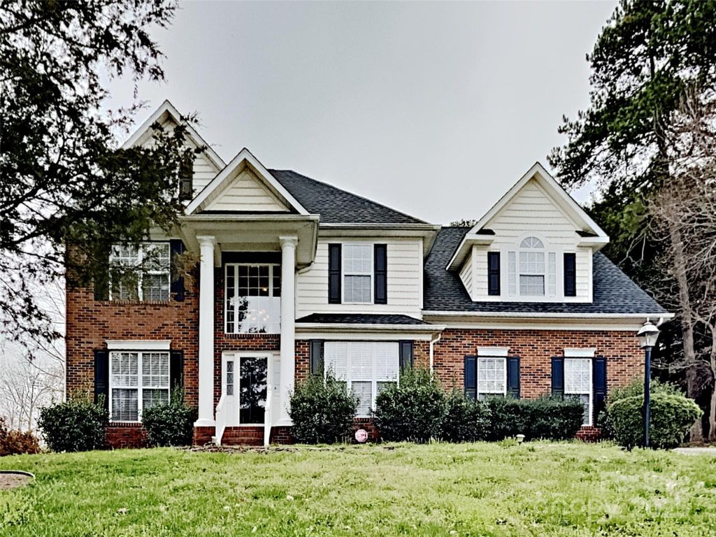 184 Rocky Knoll Court, Denver, NC 28037
